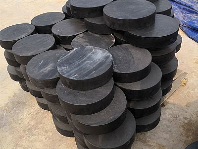 长洲区板式橡胶支座由若干层橡胶片与薄钢板经加压硫化